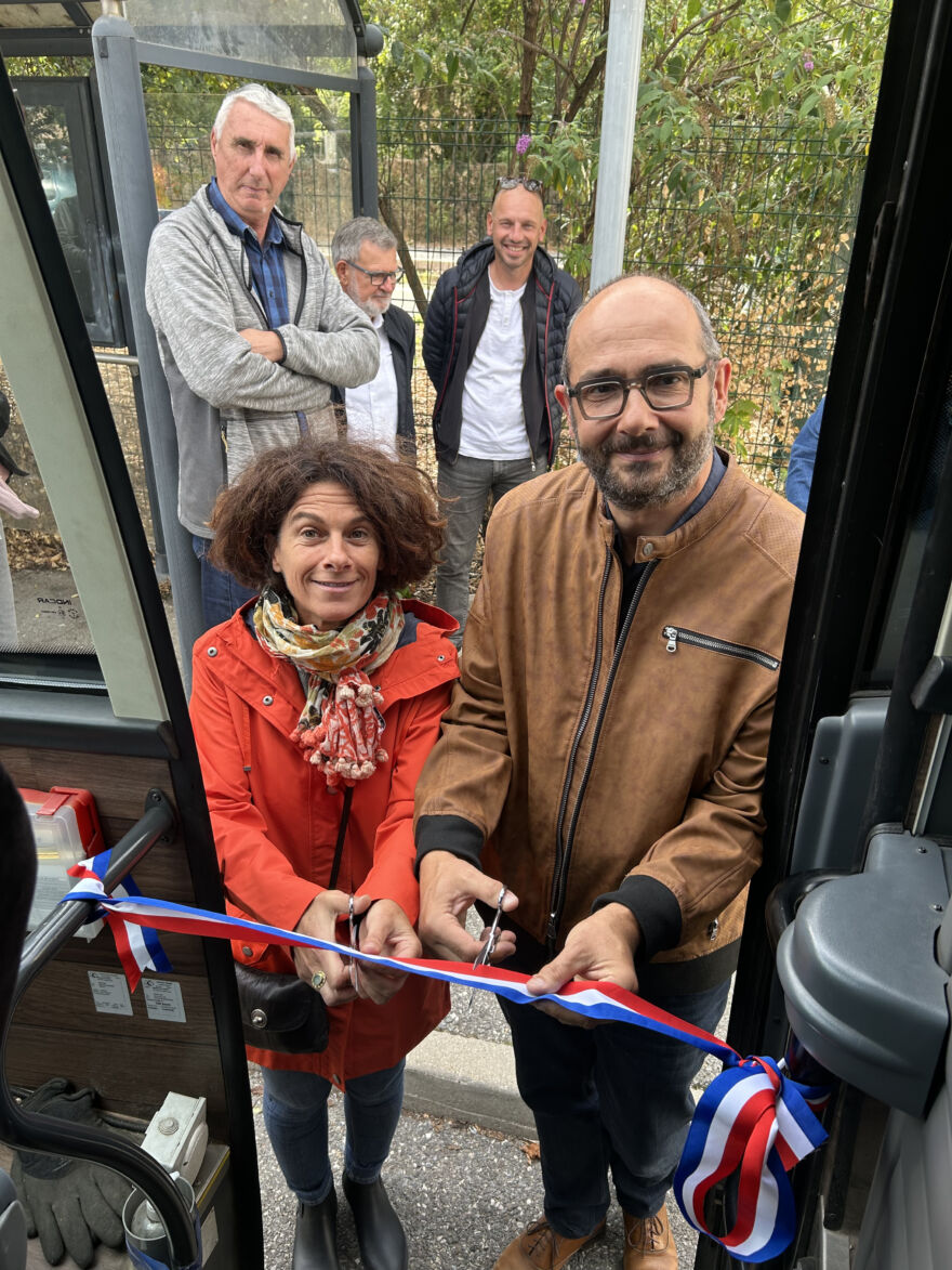 Inauguration lignes de bus ©Communauté de Communes du Pays des Ecrins Inauguration lignes de bus ©Communauté de Communes du Pays des Ecrins