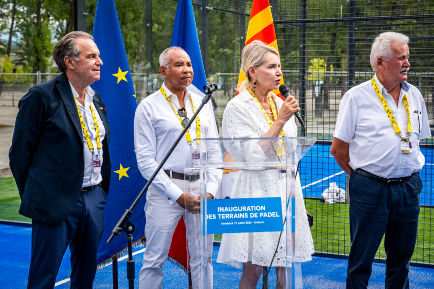 Inauguration terrains de padel Embrun ©Office de Tourisme de Serre-Ponçon Inauguration terrains de padel Embrun ©Office de Tourisme de Serre-Ponçon
