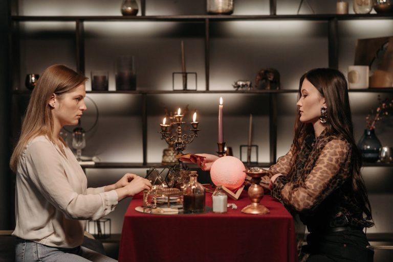 Véronica Hubner : médium et magnétiseuse