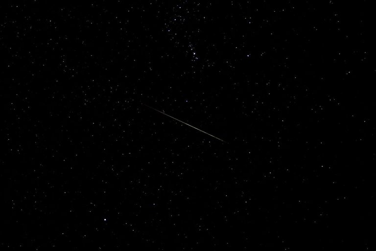 Astéroïde JH2 : ce géant spatial va frôler la Terre ce soir