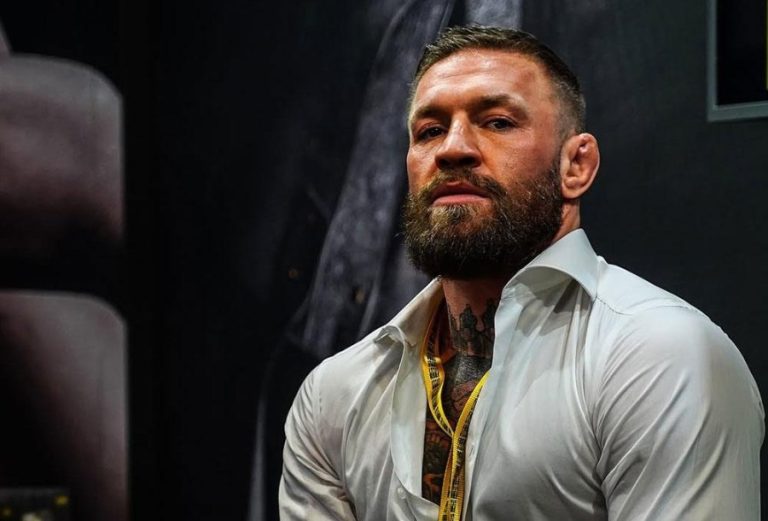 Conor McGregor revient en UFC : le choc face à Max Holloway relance le MMA