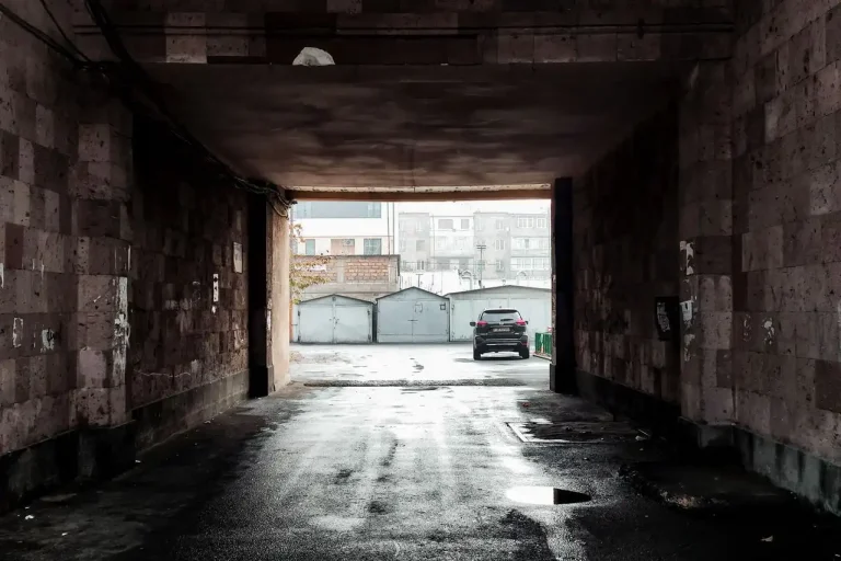 garage humide