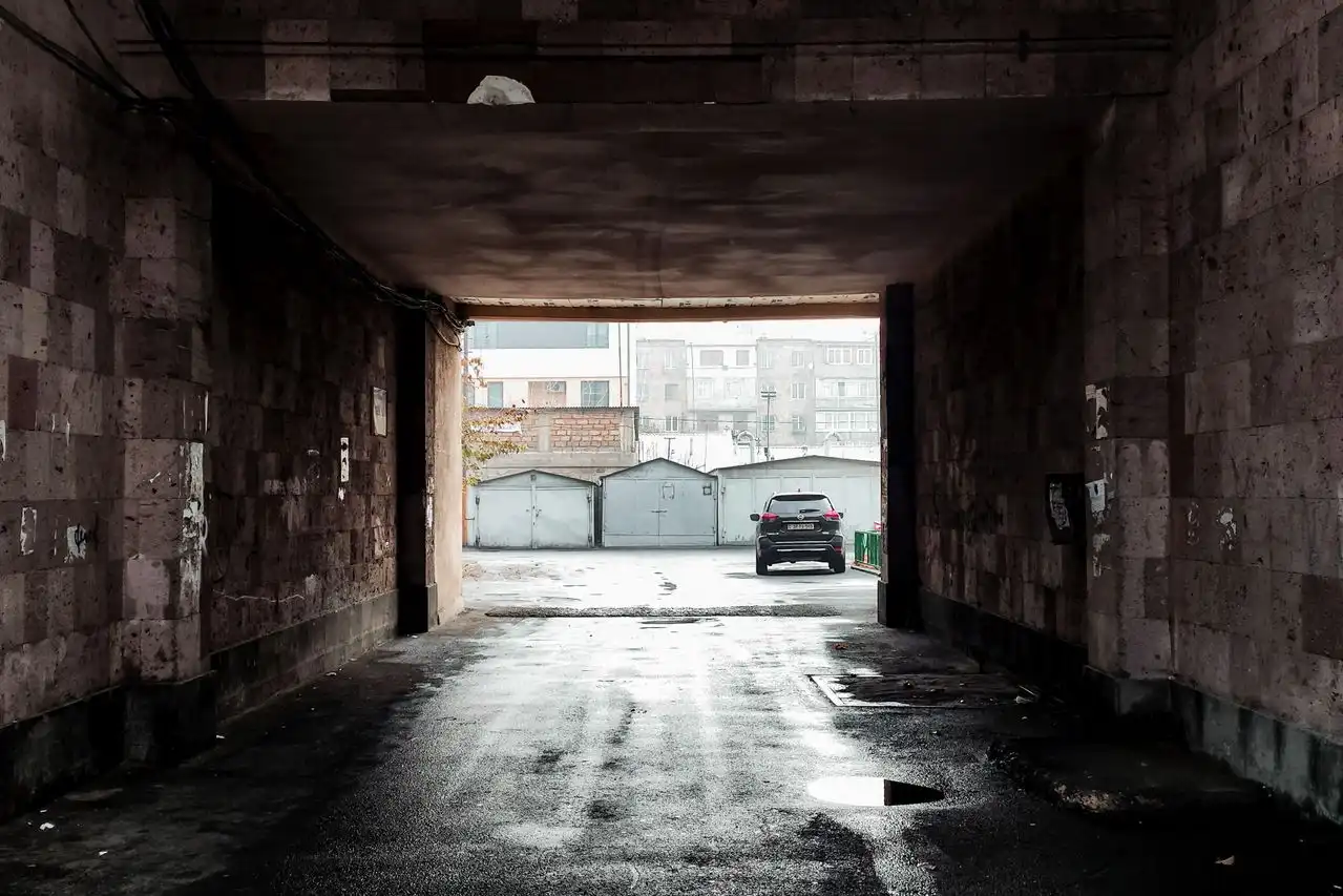 garage humide