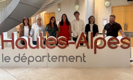 Soins dentaires : trois stagiaires en odontologie accueillis dans les Hautes-Alpes grâce à la bourse du Département