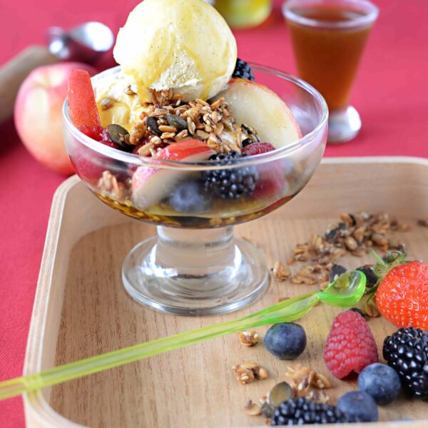 Caramel et Granola à l'huile d'olive Glace à la Vanille et Fruits d'été