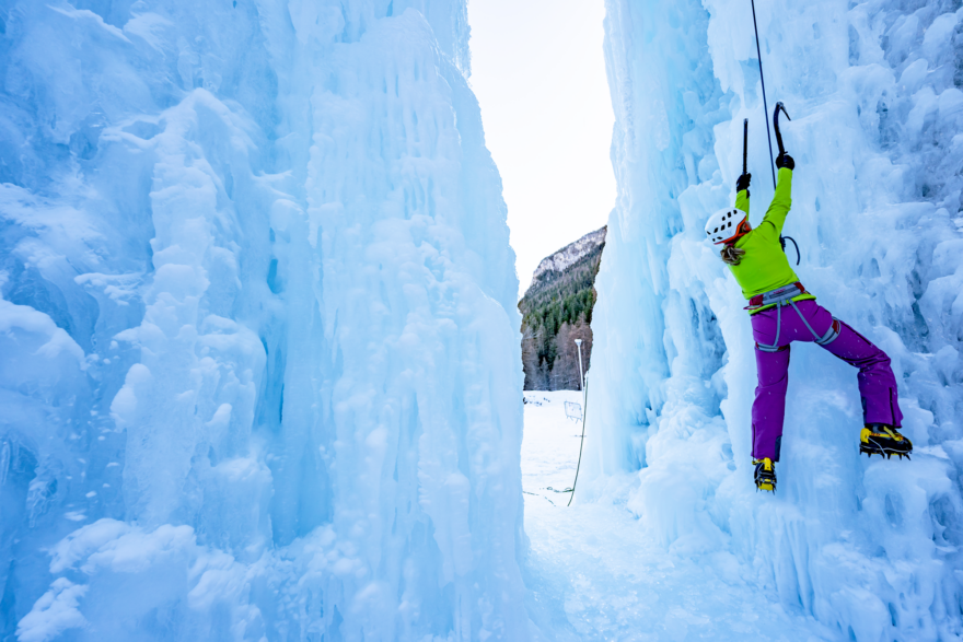 Cascade-de-glace-Fressinières-©Rogier-VAN-RIJN Cascade-de-glace-Fressinières-©Rogier-VAN-RIJN