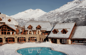 Club-Med-Serre-Chevalier-piscine-©Maud-Delaflotte