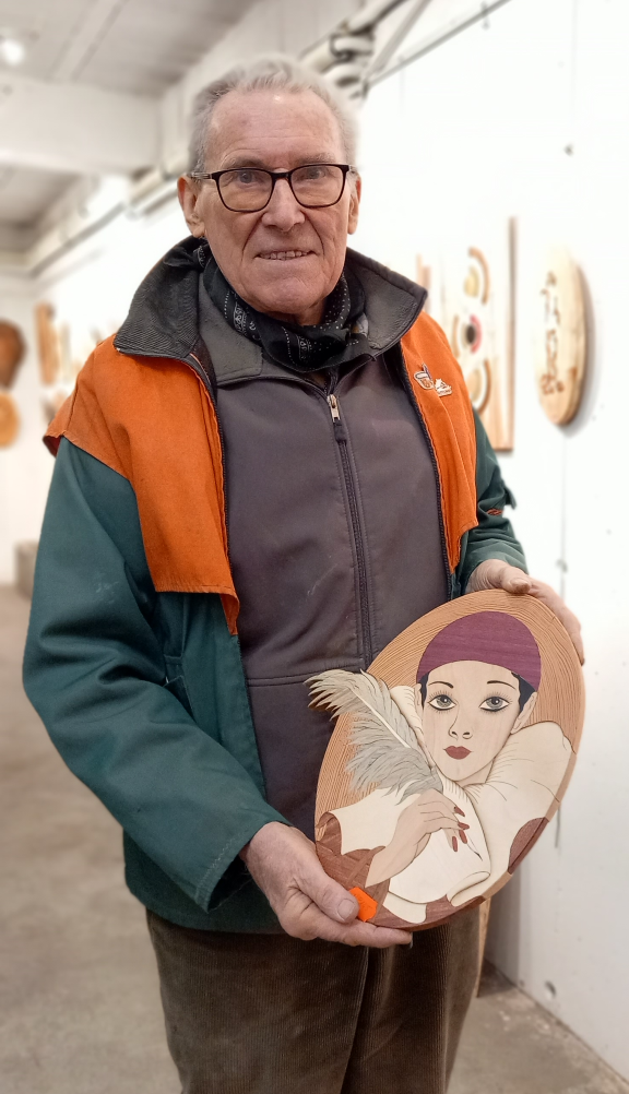 Eric Louvet – Marqueterie ©Plus2news_Hautes-Alpes Eric Louvet - Marqueterie ©Plus2news_Hautes-Alpes