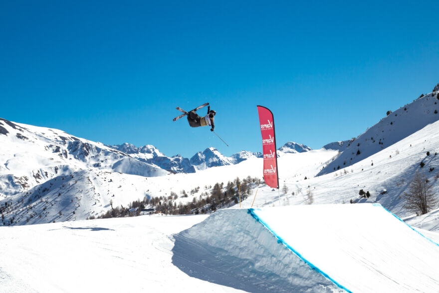Freestyle VARS – mars 2025 ©OT Vars – Léa Scappini Freestyle VARS - mars 2025 ©OT Vars - Léa Scappini