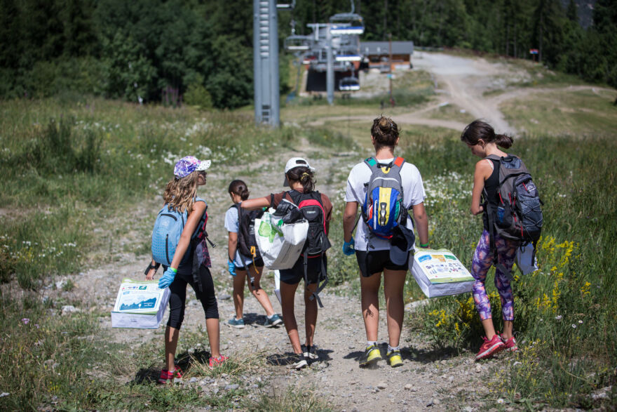 Ramassage des déchets à Puy Saint Vincent 2022 ©Marie LACHAUD1 Ramassage des déchets à Puy Saint Vincent 2022 ©Marie LACHAUD1