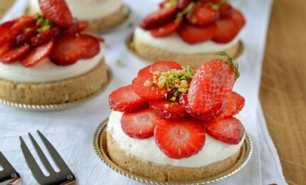 Tartelettes sans cuisson aux fraises, Skyr & Eau de Rose 2