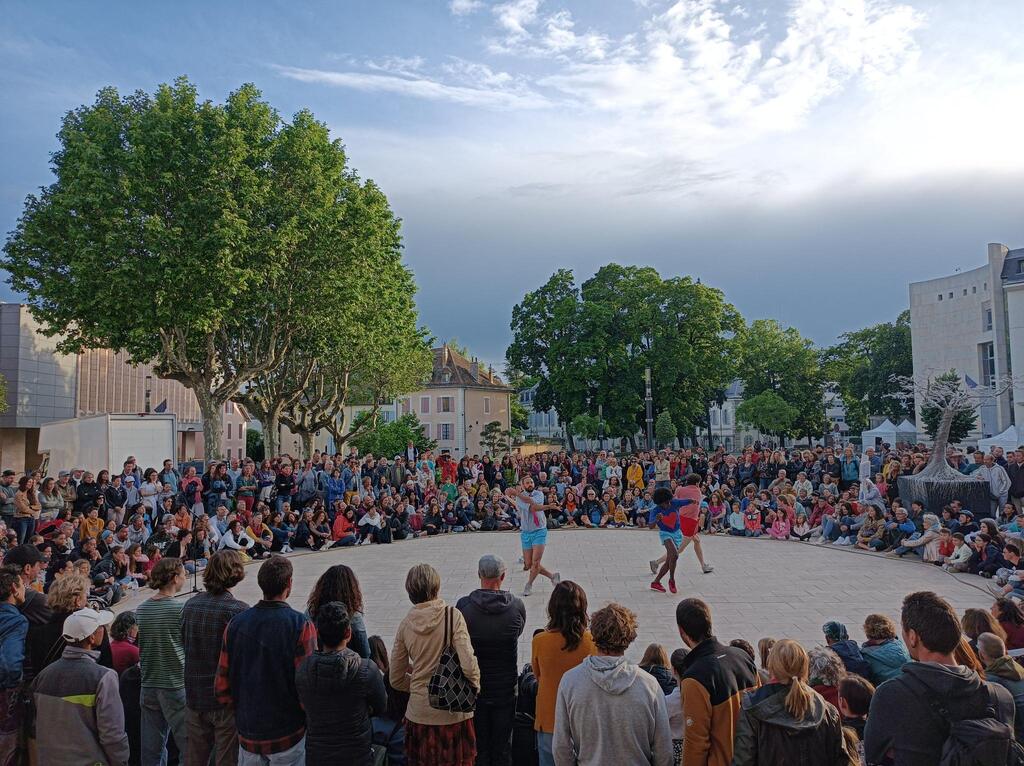 Toustes dehors (enfin) ©Théâtre La passerelle1